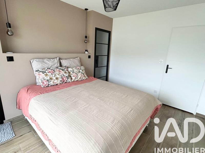 Maison - 187 m² - 9 pièces