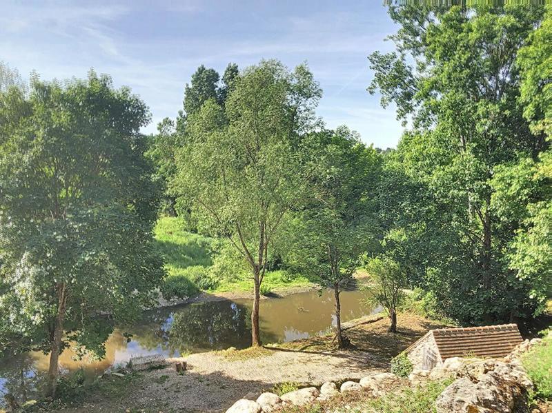 Maison - 280 m² - 11 pièces