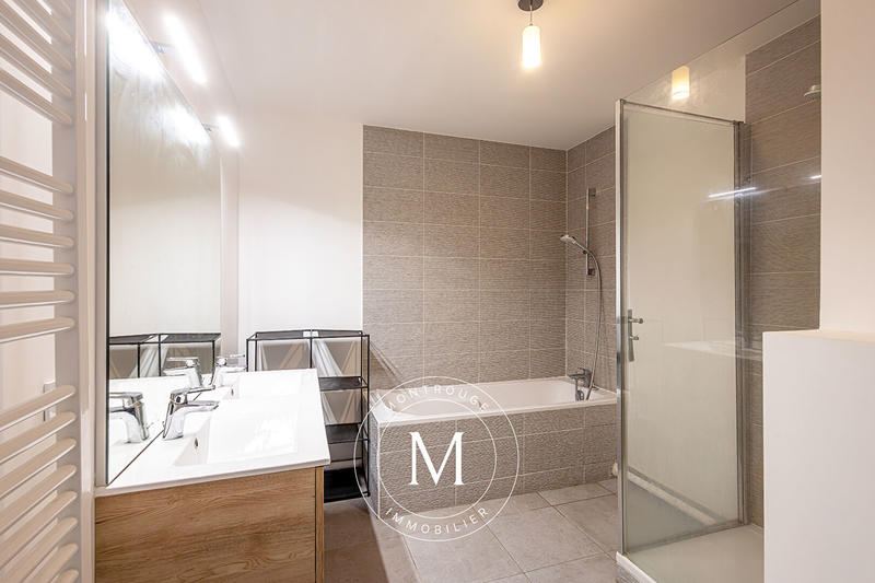 Appartement - 130 m² - 6 pièces