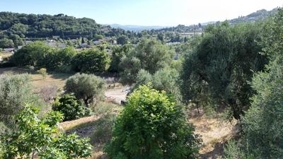 Terrain constructible - 2 000 m²