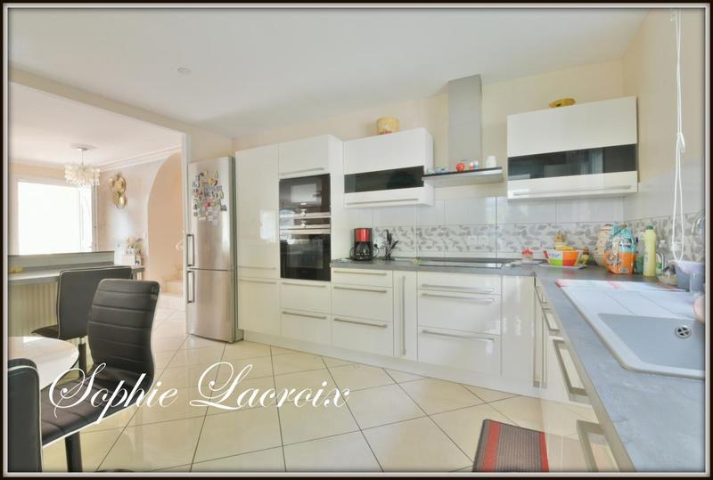 Villa - 148 m² - 6 pièces