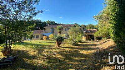 Maison - 271 m² - 9 pièces