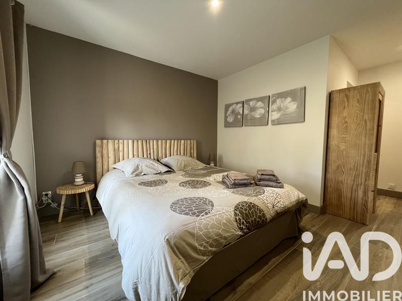 Maison - 335 m² - 12 pièces