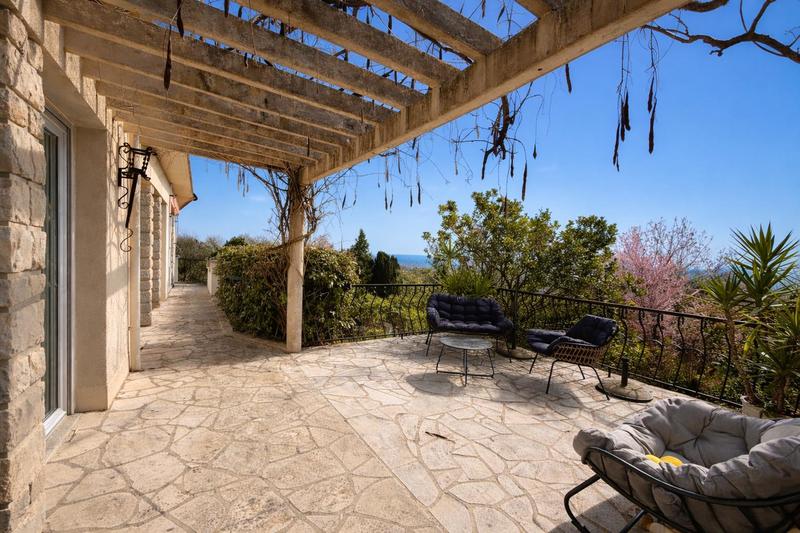 Maison - 165 m² - 6 pièces