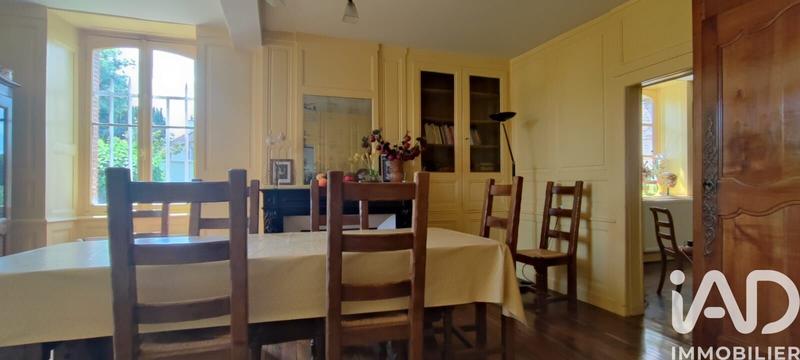 Maison - 343 m² - 10 pièces