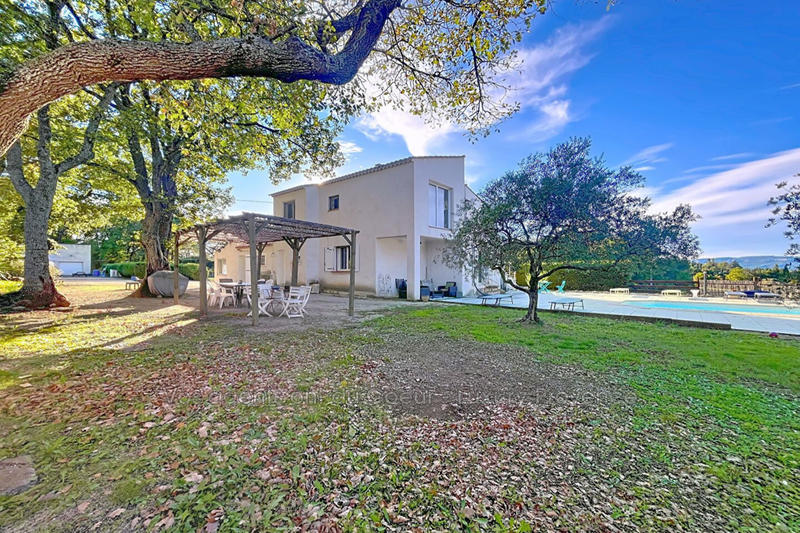 Maison - 163 m² - 8 pièces