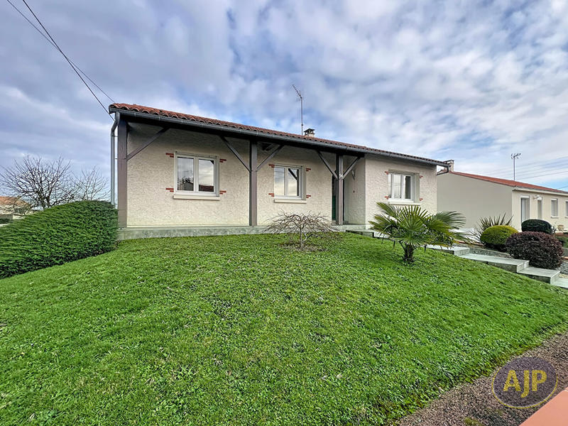 Maison - 102 m² - 4 pièces