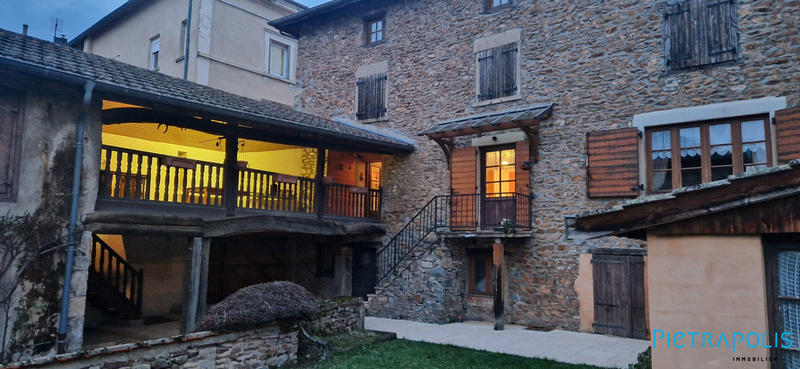 Maison - 194 m² - 7 pièces