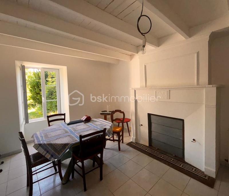 Maison - 220 m² - 6 pièces