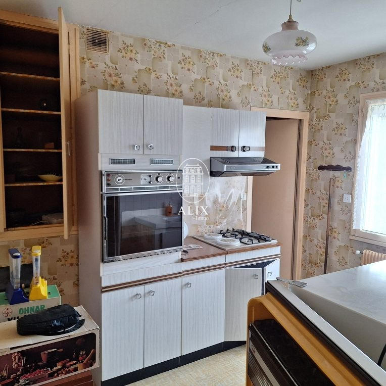 Maison - 150 m² - 8 pièces