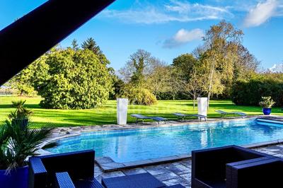 Propriété - 366 m² - 10 pièces