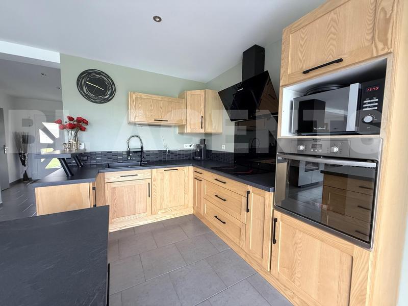 Maison - 153 m² - 5 pièces