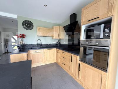 Maison - 153 m² - 5 pièces