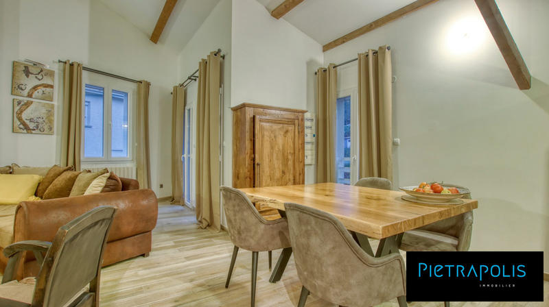 Appartement - 80 m² - 3 pièces