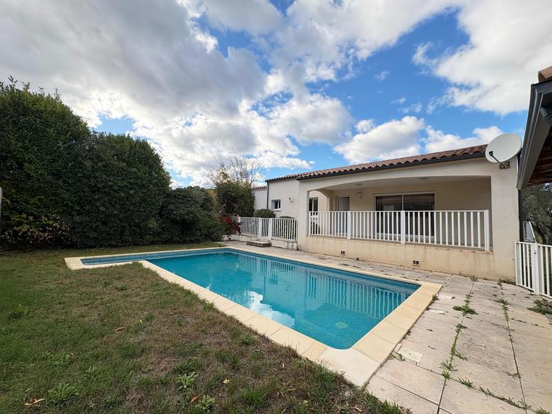 Maison - 85 m² - 4 pièces