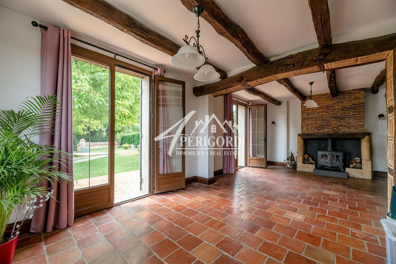 Maison traditionnelle - 145 m² - 6 pièces