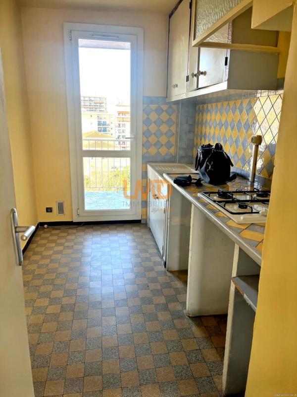 Appartement - 70 m² - 4 pièces