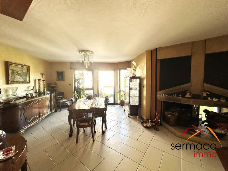 Maison contemporaine - 220 m² - 7 pièces