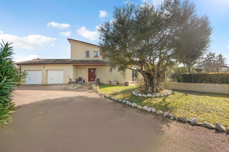 Maison - 190 m² - 5 pièces