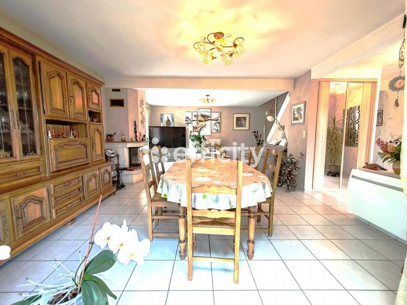 Maison - 152 m² - 6 pièces