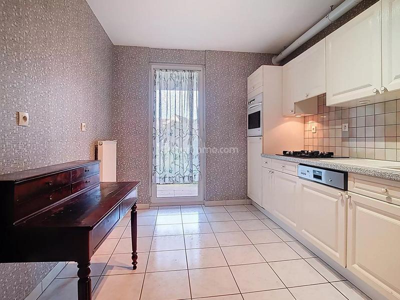 Appartement - 80 m² - 3 pièces