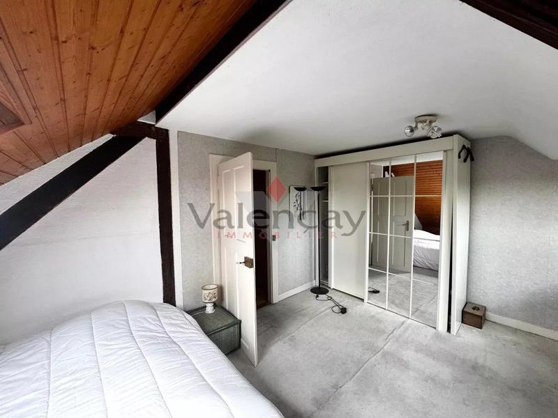 Maison - 215 m² - 8 pièces