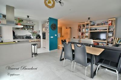 Appartement - 86 m² - 4 pièces
