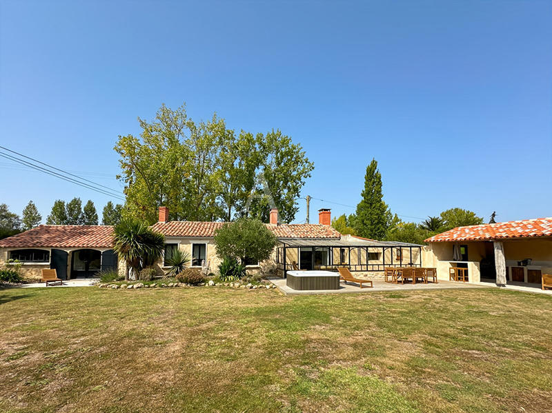 Maison - 104 m² - 3 pièces