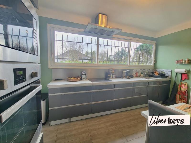 Maison - 186 m² - 7 pièces