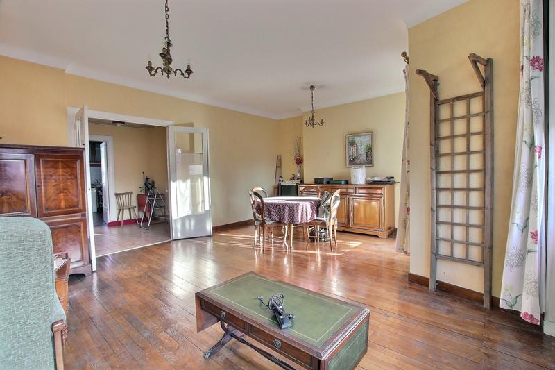 Appartement - 93 m² - 4 pièces