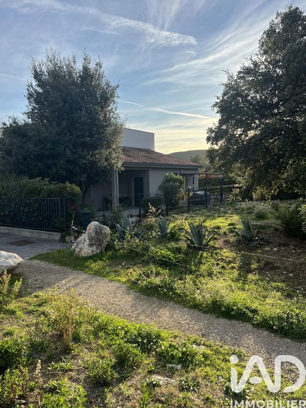 Maison - 98 m² - 4 pièces