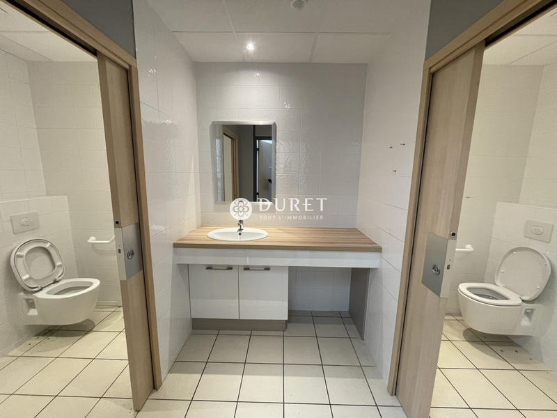 Local d'activités - 1 035 m²