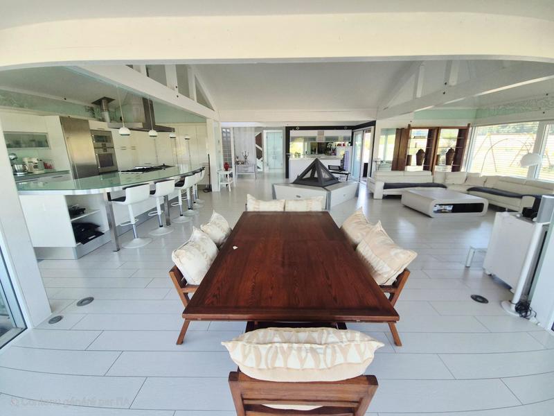 Maison - 229 m² - 6 pièces