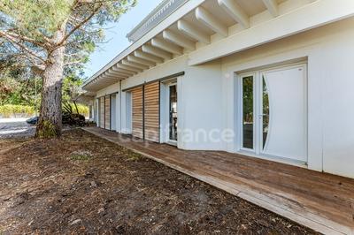 Maison d'architecte - 350 m² - 11 pièces