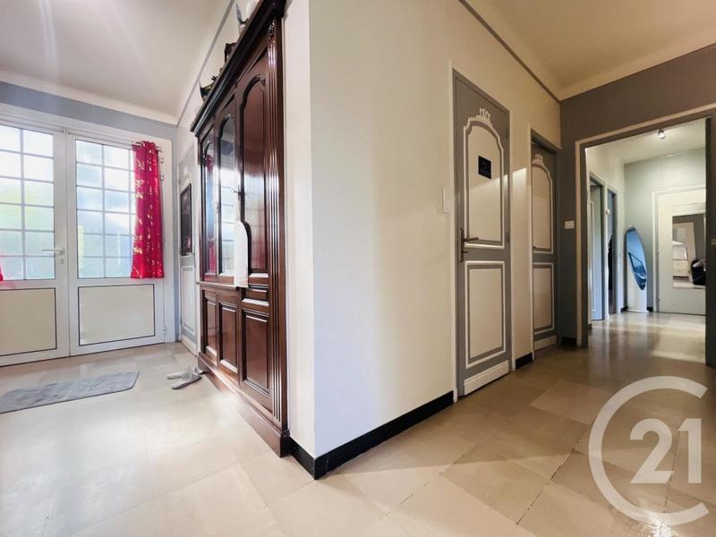 Maison - 104 m² - 5 pièces