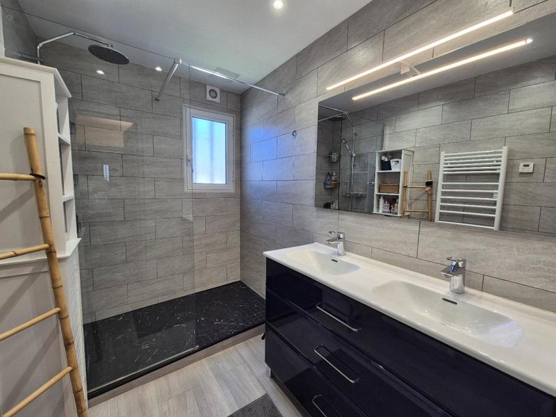 Villa - 168 m² - 6 pièces