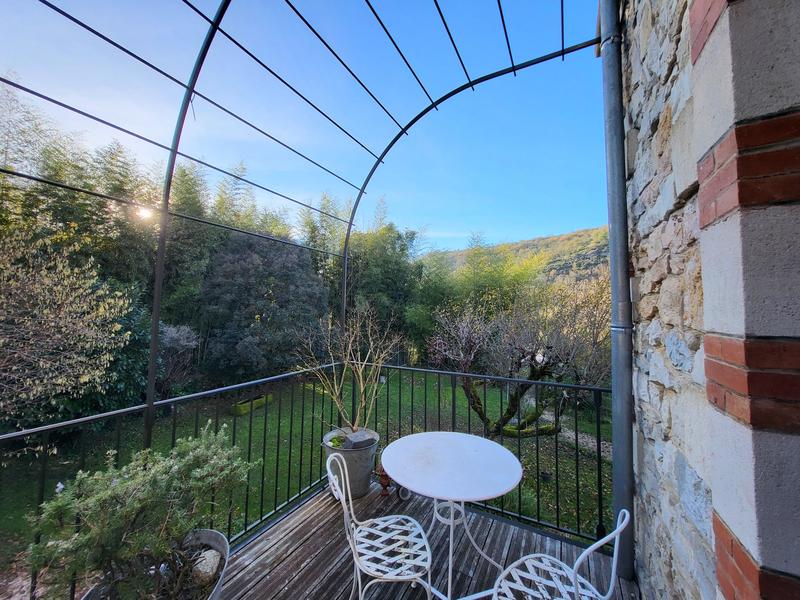 Maison - 225 m² - 10 pièces