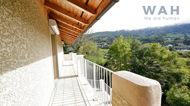 Maison - 312 m² - 12 pièces