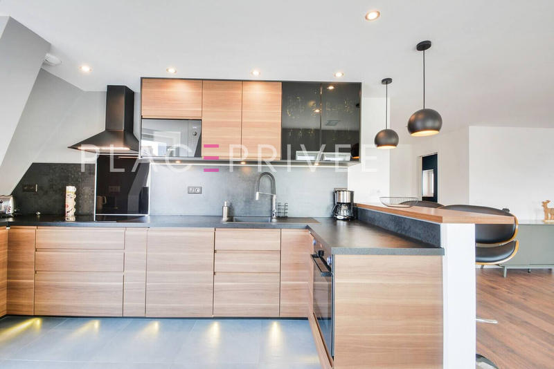 Appartement - 111 m² - 4 pièces