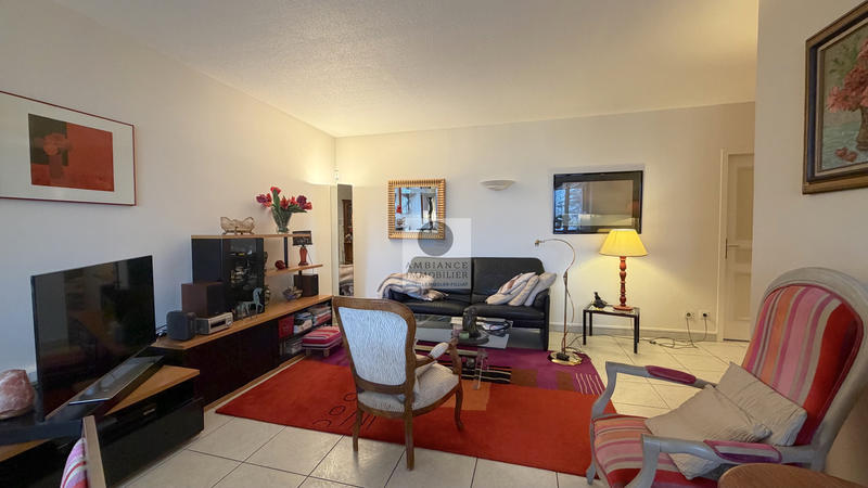 Appartement - 75 m² - 3 pièces