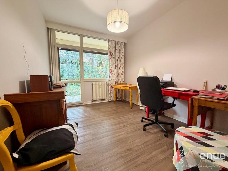 Appartement - 144 m² - 5 pièces