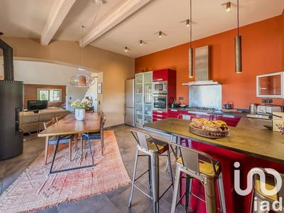 Maison - 182 m² - 7 pièces