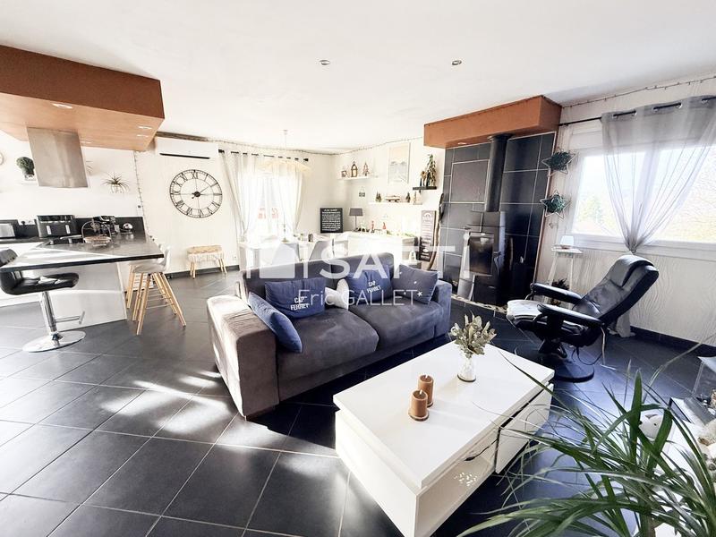 Maison - 210 m² - 8 pièces