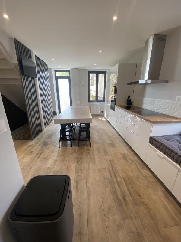 Appartement - 150 m² - 10 pièces