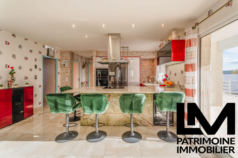 Villa - 203 m² - 7 pièces