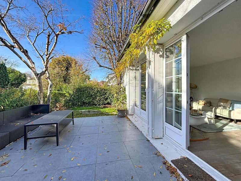 Maison - 228 m² - 7 pièces