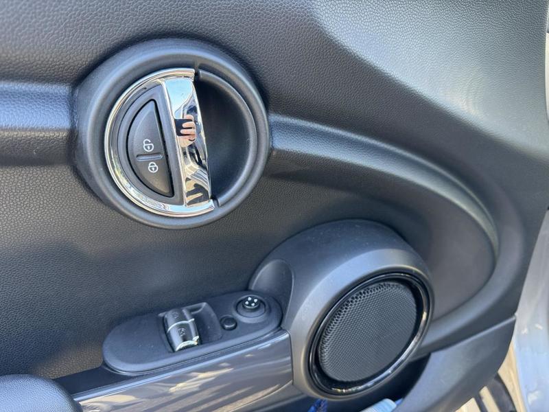 Mini Cooper One 102ch Toit Ouvrant Jantes John Works