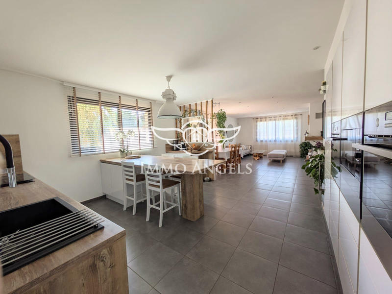 Villa - 155 m² - 6 pièces