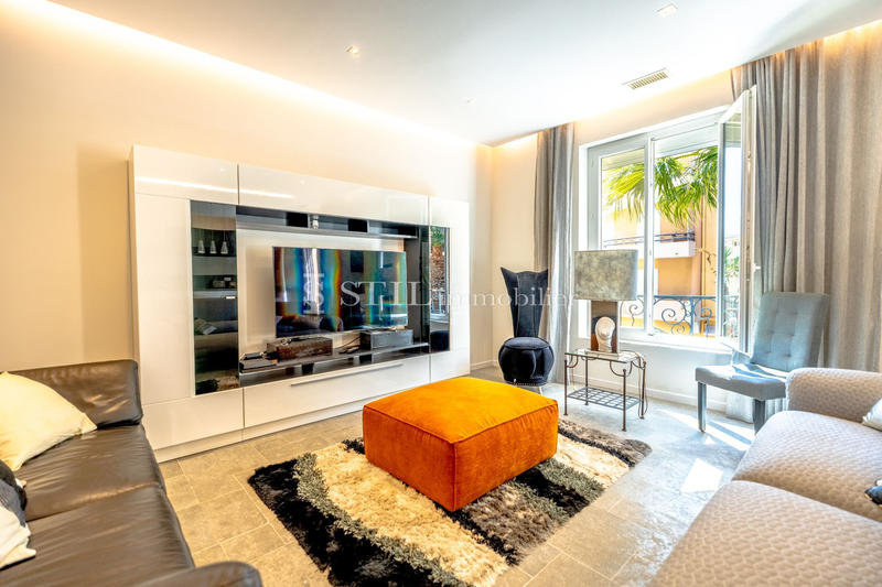 Appartement - 90 m² - 3 pièces