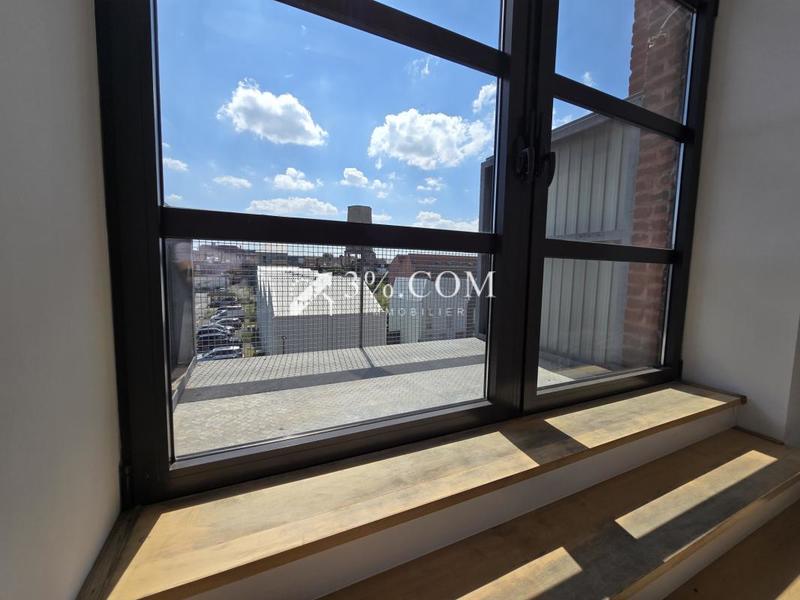 Loft - 133 m² - 4 pièces